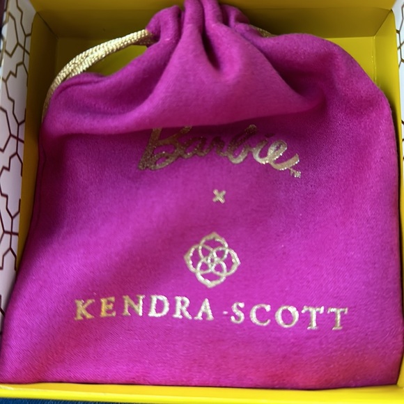 Barbieβ’ x Kendra Scott Gold Statement Earrings in Hot Pink Drusy - Picture 2 of 6